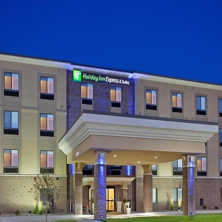 Holiday Inn Express Hotel And Suites Lincoln Airport By Ihg Dış mekan fotoğraf